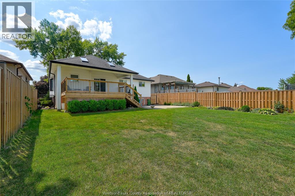 682 Michael Drive, Tecumseh, Ontario  N8N 4N2 - Photo 44 - 26018024