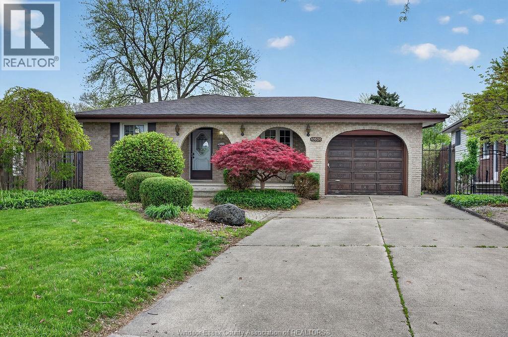 10626 Keating Crescent, Windsor, Ontario  N8R 1T5 - Photo 1 - 26018049