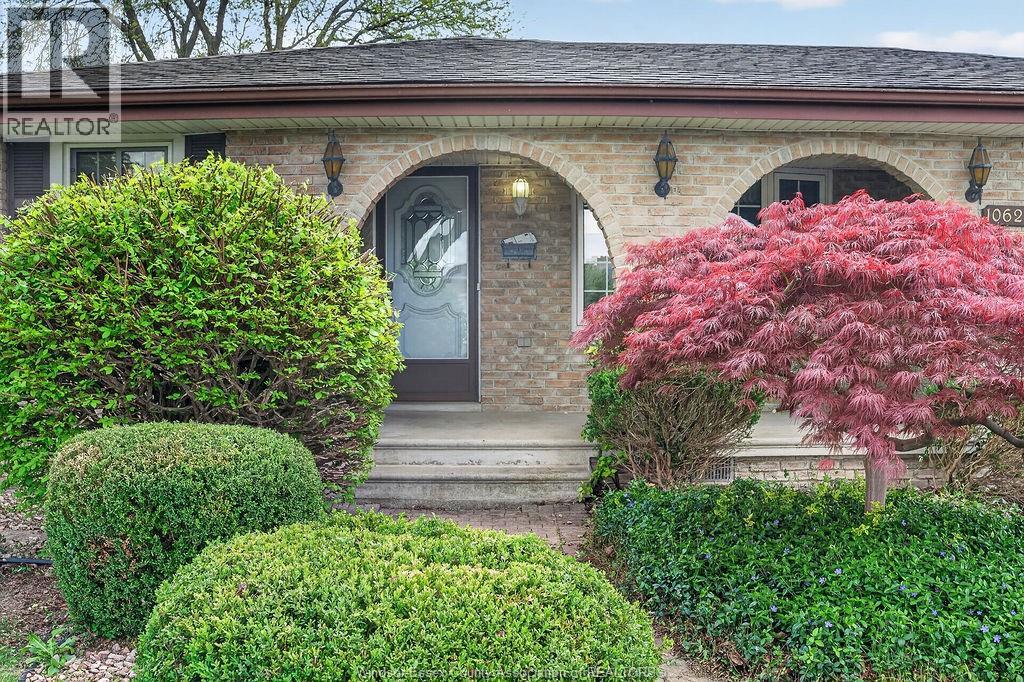 10626 Keating Crescent, Windsor, Ontario  N8R 1T5 - Photo 3 - 26018049