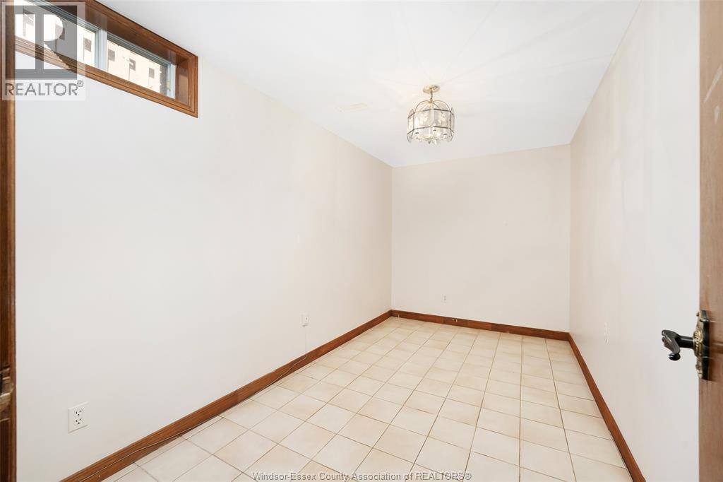 1825 Hebert Street, Tecumseh, Ontario  N8N 4G4 - Photo 36 - 26018050