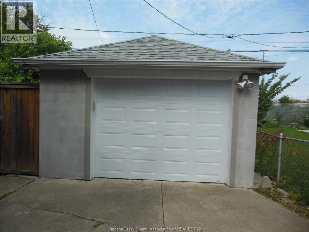 1548 Windermere, Windsor, Ontario  N8Y 3G3 - Photo 22 - 26018077
