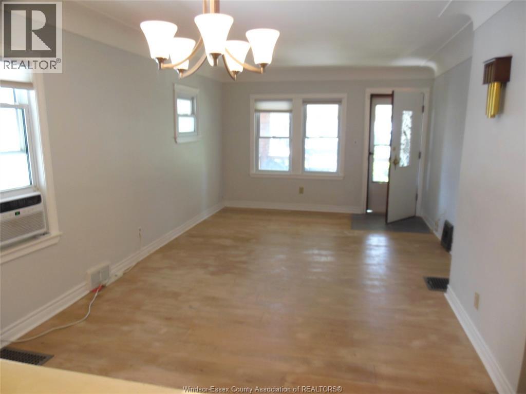 1548 Windermere, Windsor, Ontario  N8Y 3G3 - Photo 3 - 26018077