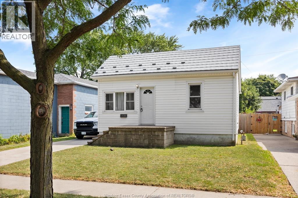 1134 California, Windsor, Ontario  N9B 2Z9 - Photo 2 - 26018081