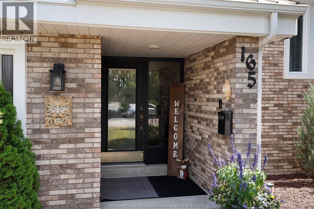 165 South Riverview Street, Amherstburg, Ontario  N9V 3R3 - Photo 4 - 26018023