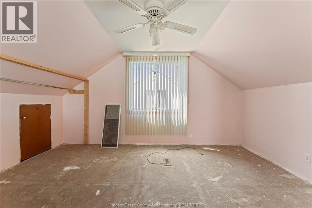 678 Capitol Street, Windsor, Ontario  N8X 3G1 - Photo 19 - 26018101