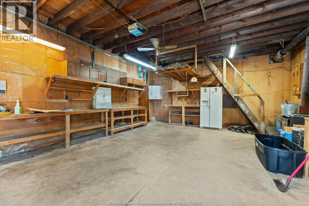 678 Capitol Street, Windsor, Ontario  N8X 3G1 - Photo 27 - 26018101