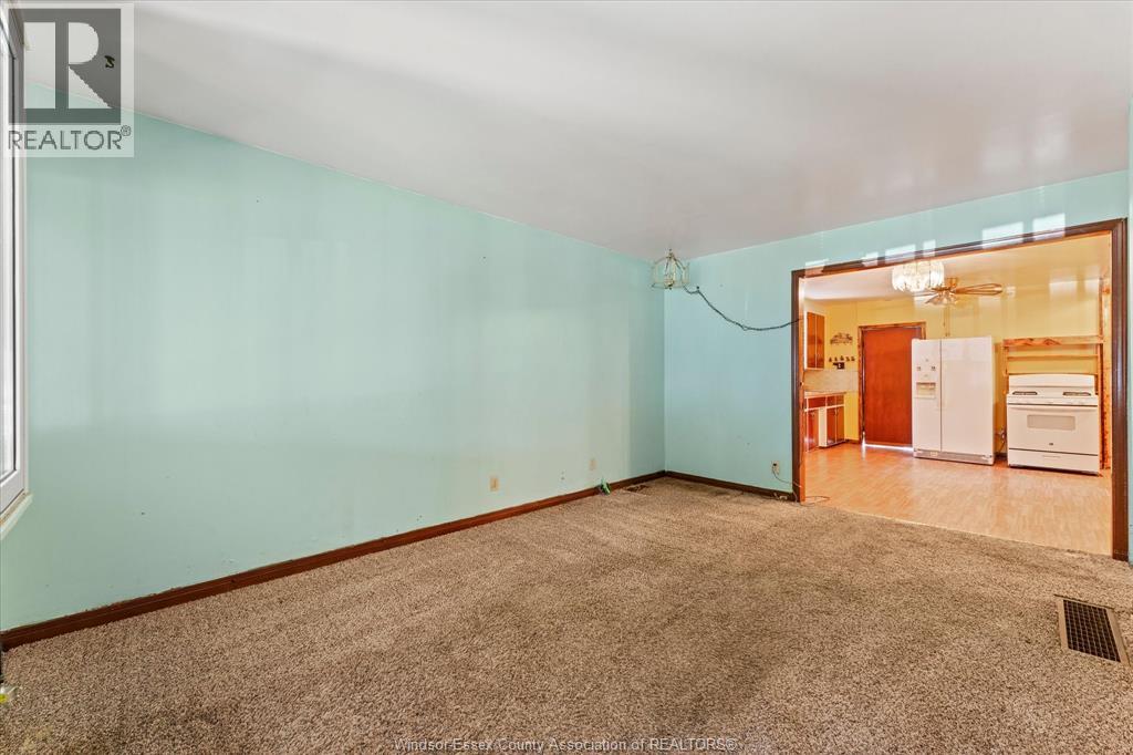 678 Capitol Street, Windsor, Ontario  N8X 3G1 - Photo 7 - 26018101