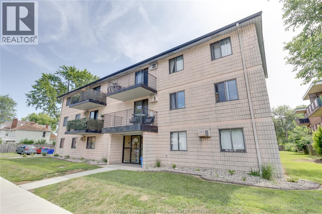 3355 SANDWICH STREET Unit# 104, Windsor, Ontario