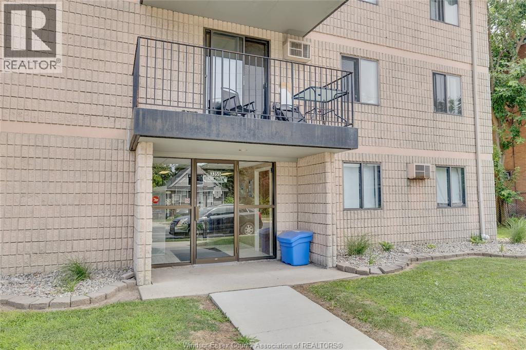 3355 Sandwich Street Unit# 104, Windsor, Ontario  N9C 1B2 - Photo 27 - 26018093