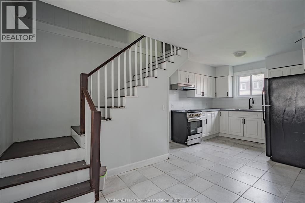 3668 King Street, Windsor, Ontario  N9C 1P5 - Photo 2 - 26018126