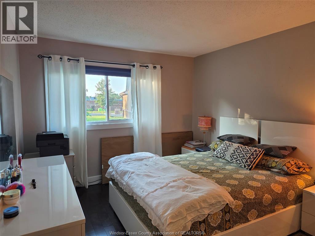 9978 Forest Glade Court Unit# 5, Windsor, Ontario  N8R 2B9 - Photo 2 - 26018136