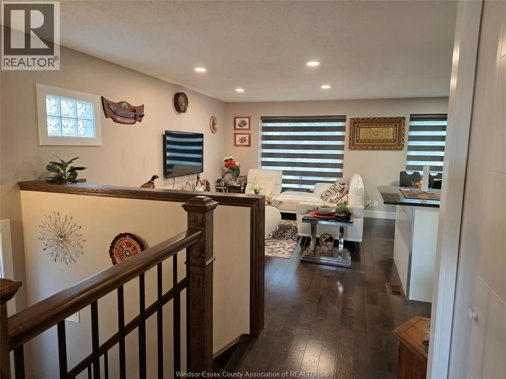 9978 Forest Glade Court Unit# 5, Windsor, Ontario  N8R 2B9 - Photo 5 - 26018136