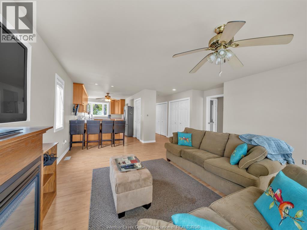 545 Lakeview, Essex, Ontario  N0R 1G0 - Photo 18 - 26018134