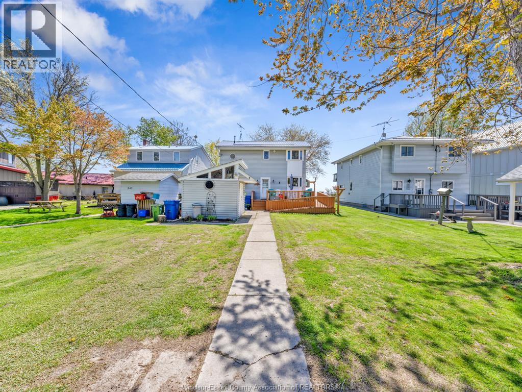 545 Lakeview, Essex, Ontario  N0R 1G0 - Photo 2 - 26018134
