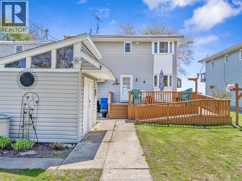 545 Lakeview, Essex, Ontario  N0R 1G0 - Photo 3 - 26018134