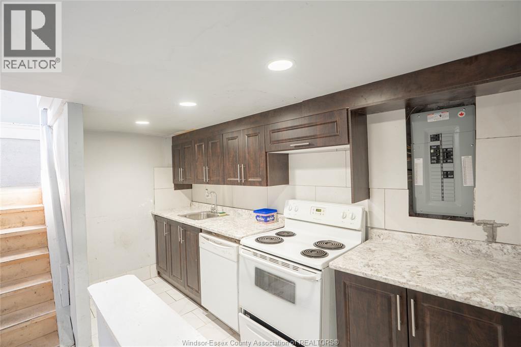 354 Curry Avenue, Windsor, Ontario  N9B 2B7 - Photo 11 - 26018156