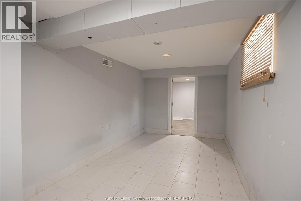 354 Curry Avenue, Windsor, Ontario  N9B 2B7 - Photo 13 - 26018156