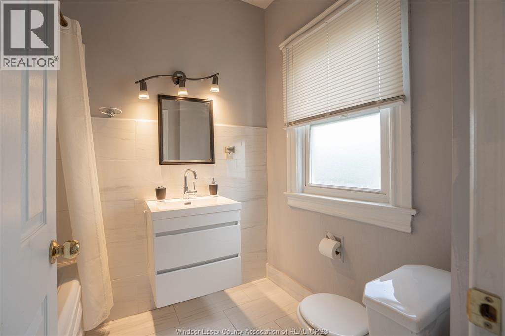354 Curry Avenue, Windsor, Ontario  N9B 2B7 - Photo 7 - 26018156