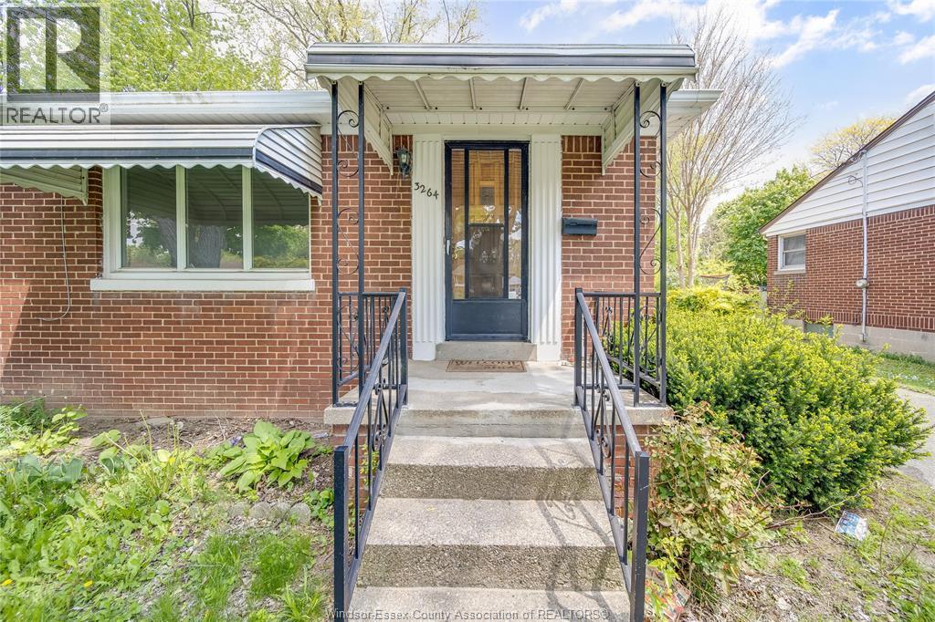 3264 Dominion Boulevard, Windsor, Ontario  N9E 2N5 - Photo 3 - 26018175