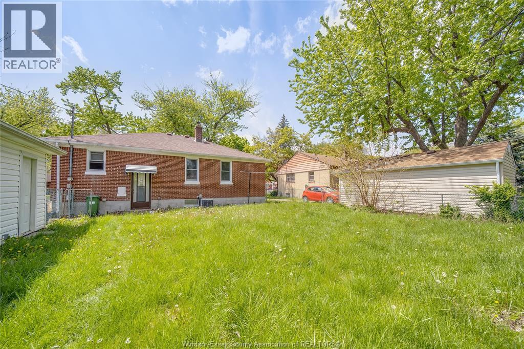 3264 Dominion Boulevard, Windsor, Ontario  N9E 2N5 - Photo 35 - 26018175