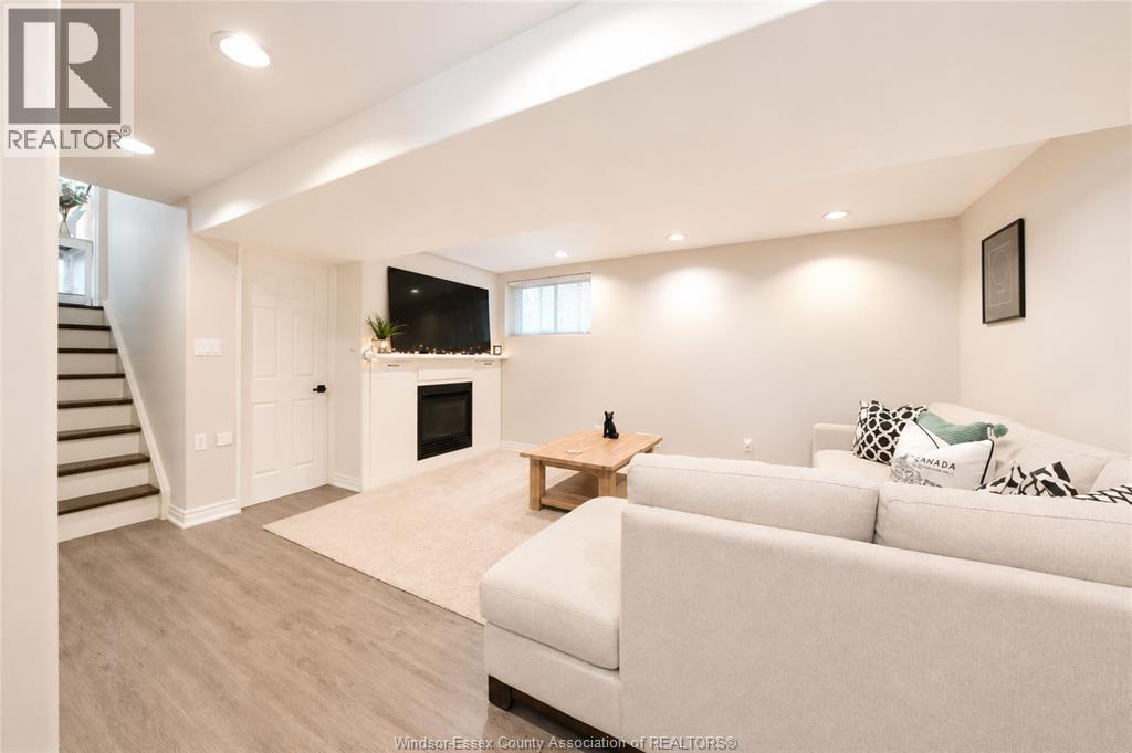 3939 Longfellow, Windsor, Ontario  N9G 2B4 - Photo 29 - 26018173