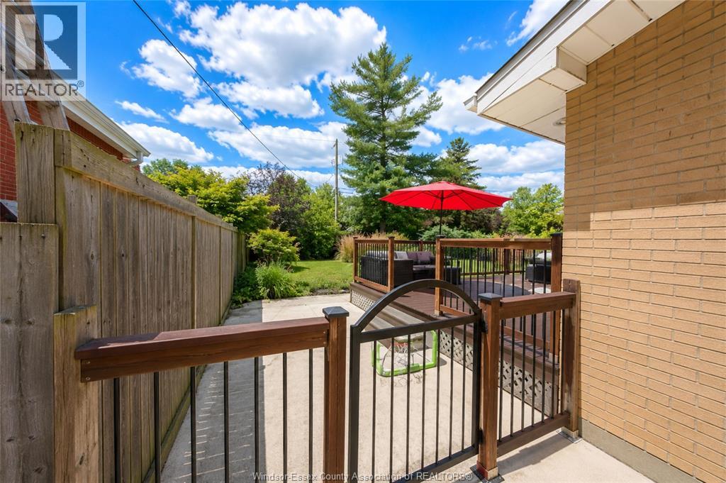 3939 Longfellow, Windsor, Ontario  N9G 2B4 - Photo 32 - 26018173