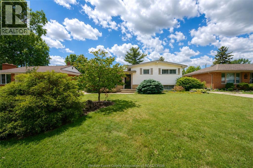 3939 Longfellow, Windsor, Ontario  N9G 2B4 - Photo 4 - 26018173