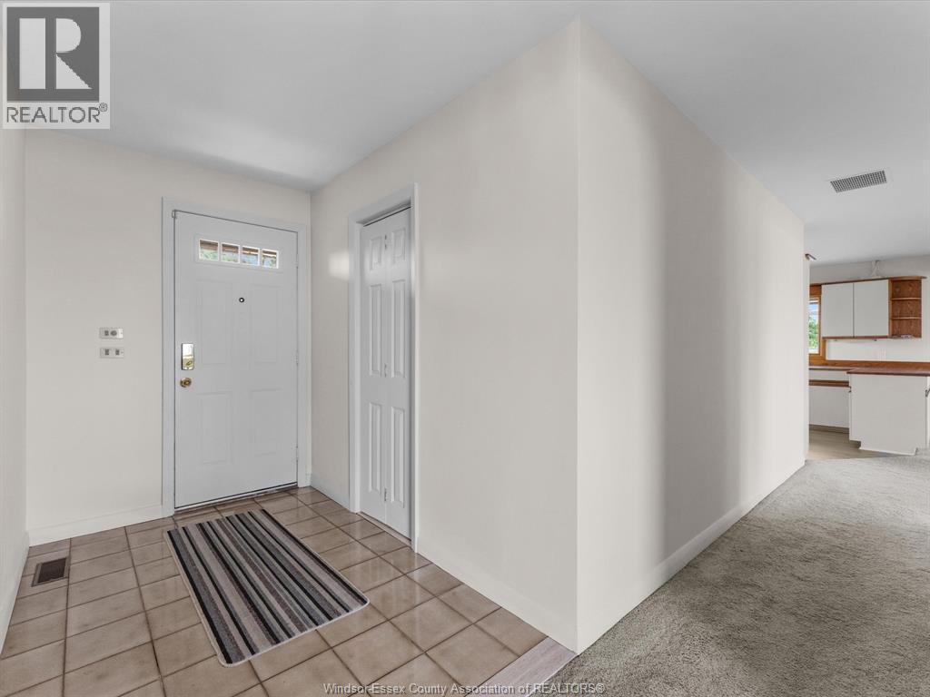 11506 Riverside, Windsor, Ontario  N8P 1A4 - Photo 5 - 26018166