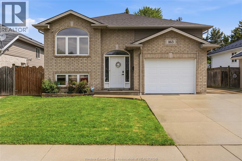 165 THOMAS AVENUE, Wallaceburg, Ontario