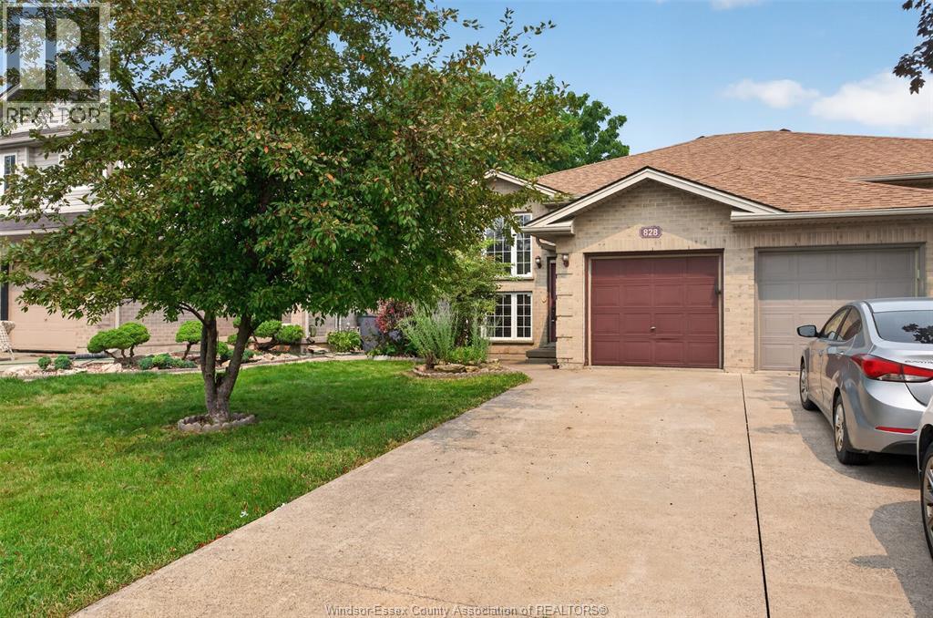 828 Michael Drive, Tecumseh, Ontario  N8N 5A3 - Photo 2 - 26018179