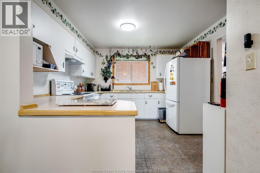 6318 Thornberry Crescent, Windsor, Ontario  N8T 3A2 - Photo 7 - 26018191