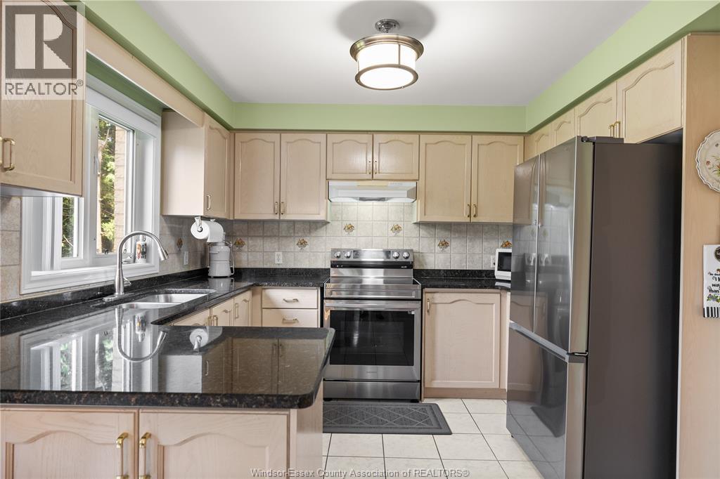 965 Greenpark, Windsor, Ontario  N8P 1J1 - Photo 8 - 26018186