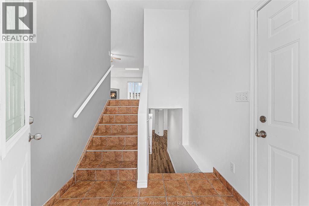 2420 Venetian Avenue, Windsor, Ontario  N8P 1W7 - Photo 4 - 26018174