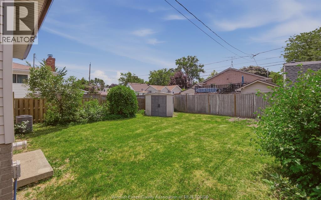 2509 Ellrose, Windsor, Ontario  N8W 5E8 - Photo 31 - 26018218