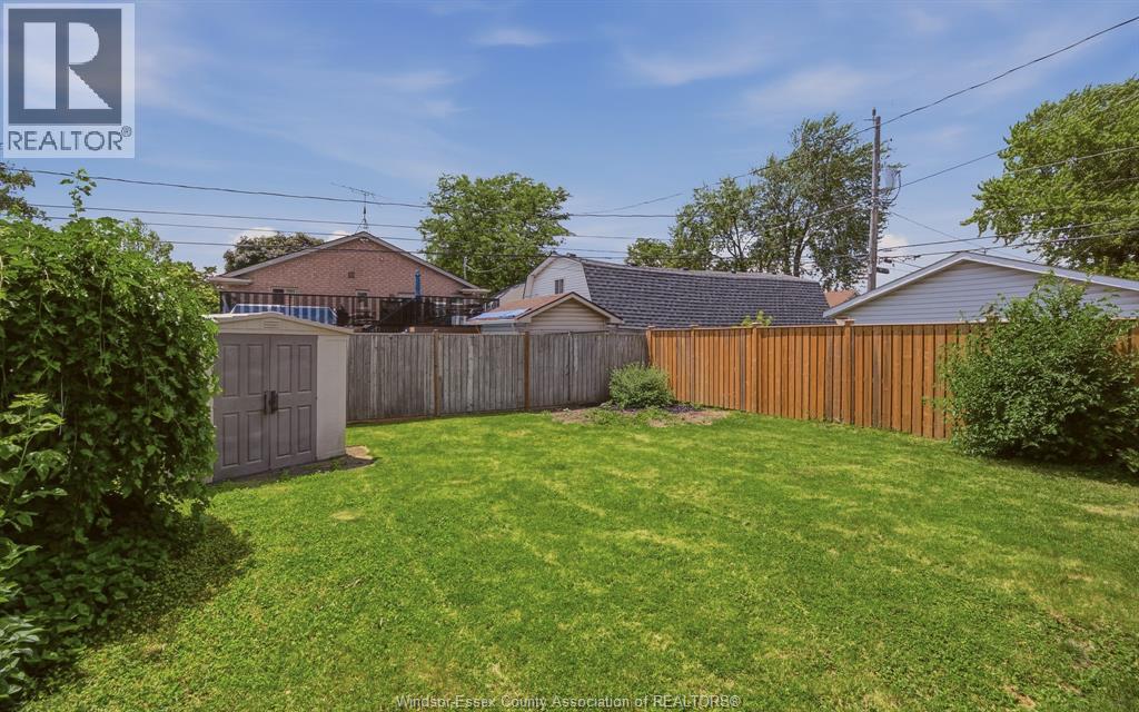 2509 Ellrose, Windsor, Ontario  N8W 5E8 - Photo 32 - 26018218