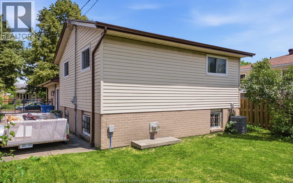 2509 Ellrose, Windsor, Ontario  N8W 5E8 - Photo 34 - 26018218