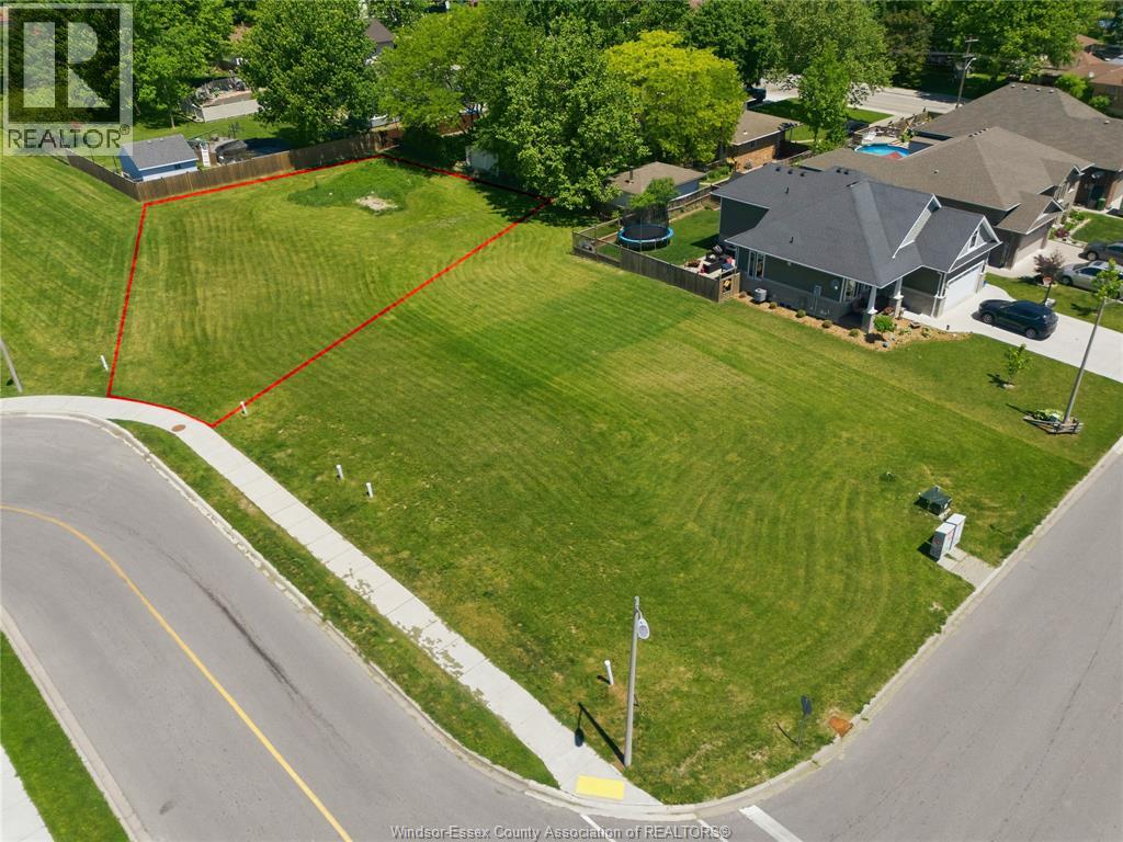 199 Brien West, Essex, Ontario  N8M 3G3 - Photo 2 - 26018234