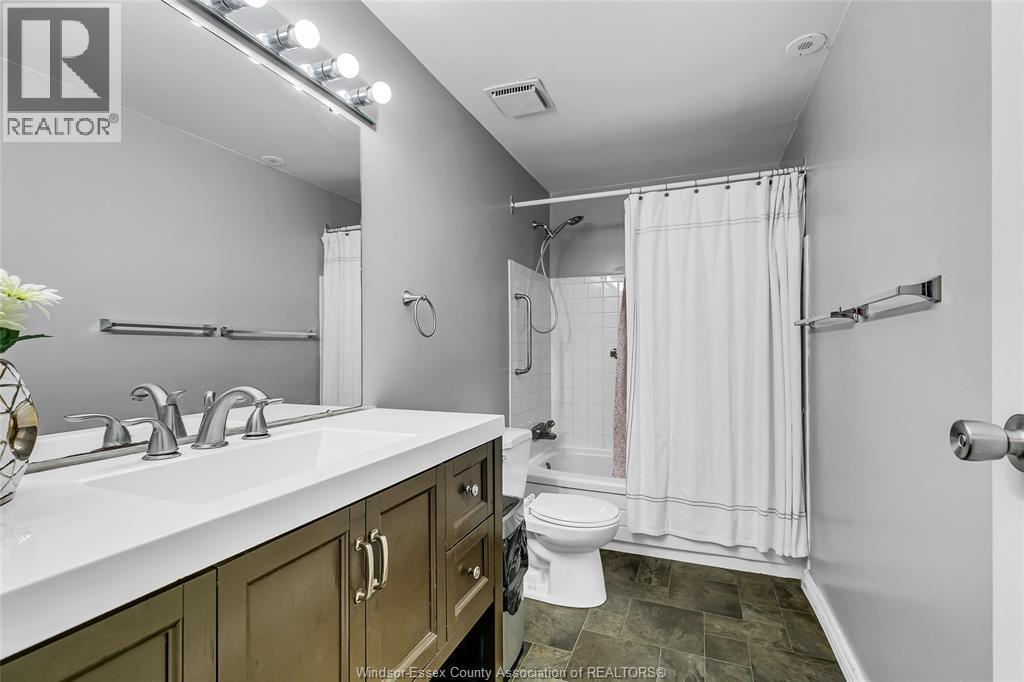 2994 Meadowbrook Lane Unit# 2, Windsor, Ontario  N8T 3G8 - Photo 18 - 26018232