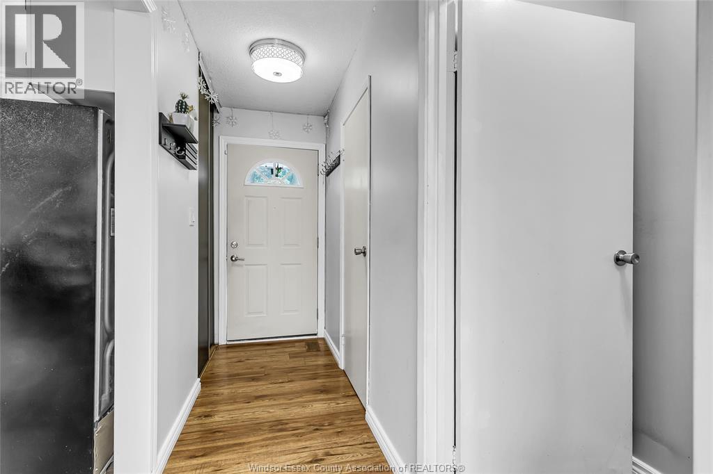 2994 Meadowbrook Lane Unit# 2, Windsor, Ontario  N8T 3G8 - Photo 4 - 26018232