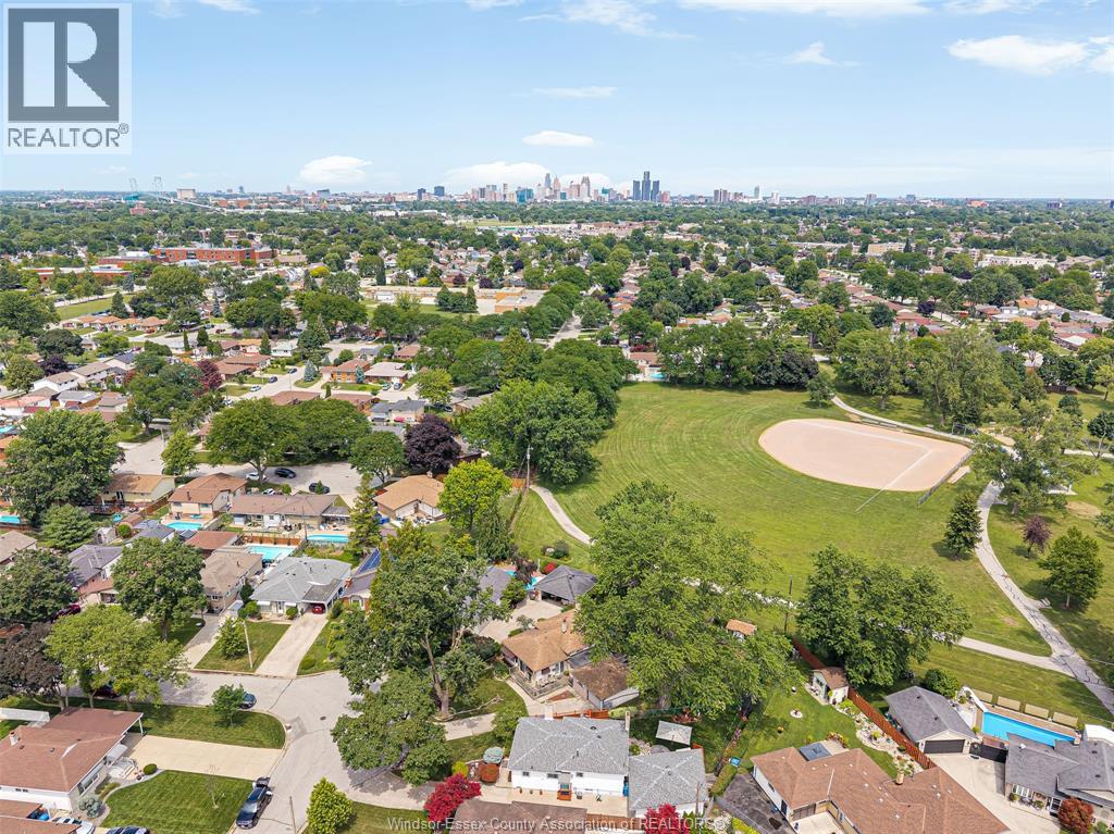 1664 Greenview Crescent, Windsor, Ontario  N9C 2E9 - Photo 26 - 26018216
