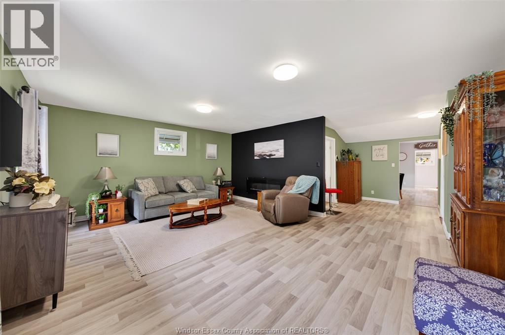 107 Wilson, Essex, Ontario  N8M 2M3 - Photo 2 - 26018152