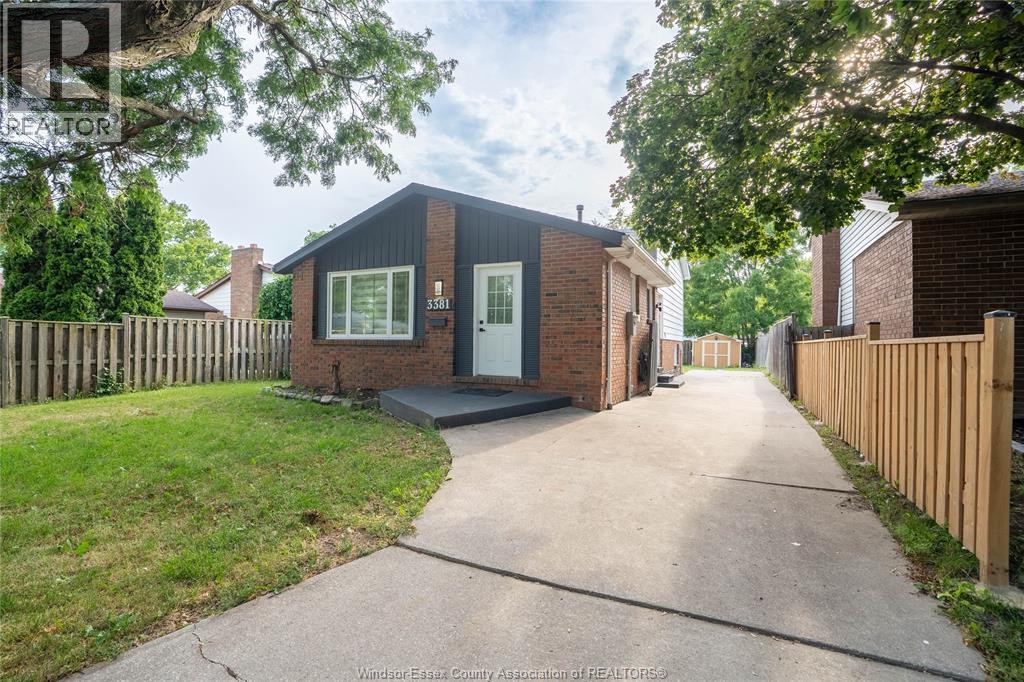3381 Pineview Crescent, Windsor, Ontario  N8R 2A6 - Photo 2 - 26018079