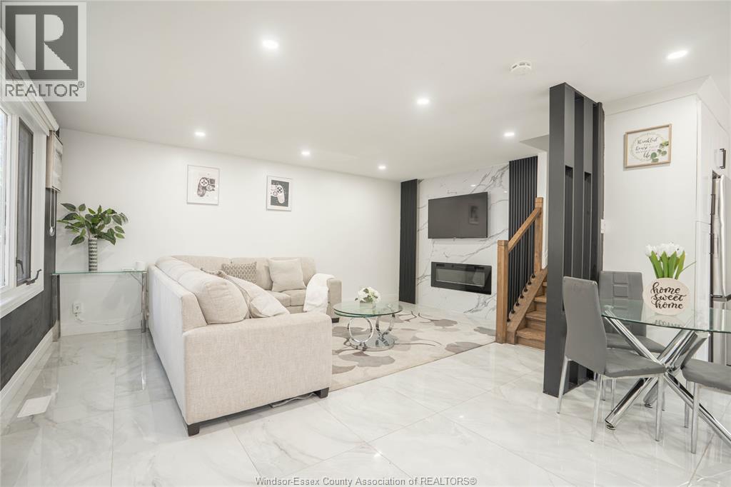 3381 Pineview Crescent, Windsor, Ontario  N8R 2A6 - Photo 6 - 26018079