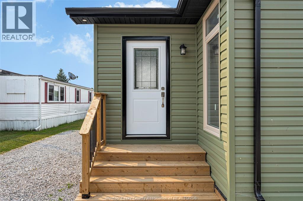 77 Julie Lane, Lakeshore, Ontario  N8N 2V2 - Photo 2 - 26018252