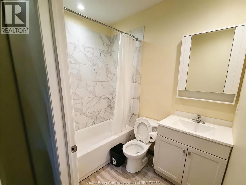 3016 Peter, Windsor, Ontario  N9C 1H1 - Photo 5 - 26018248
