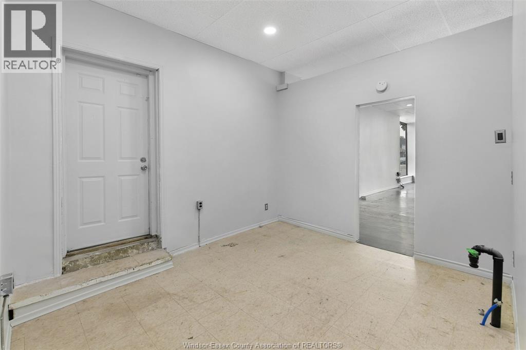 1194 Wyandotte Street East, Windsor, Ontario  N9A 3K2 - Photo 9 - 26017854