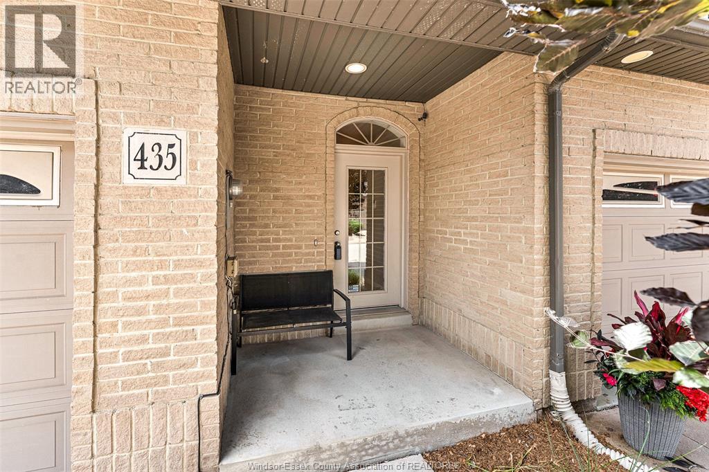 435 Sandpoint, Windsor, Ontario  N8P 1S3 - Photo 3 - 26018119