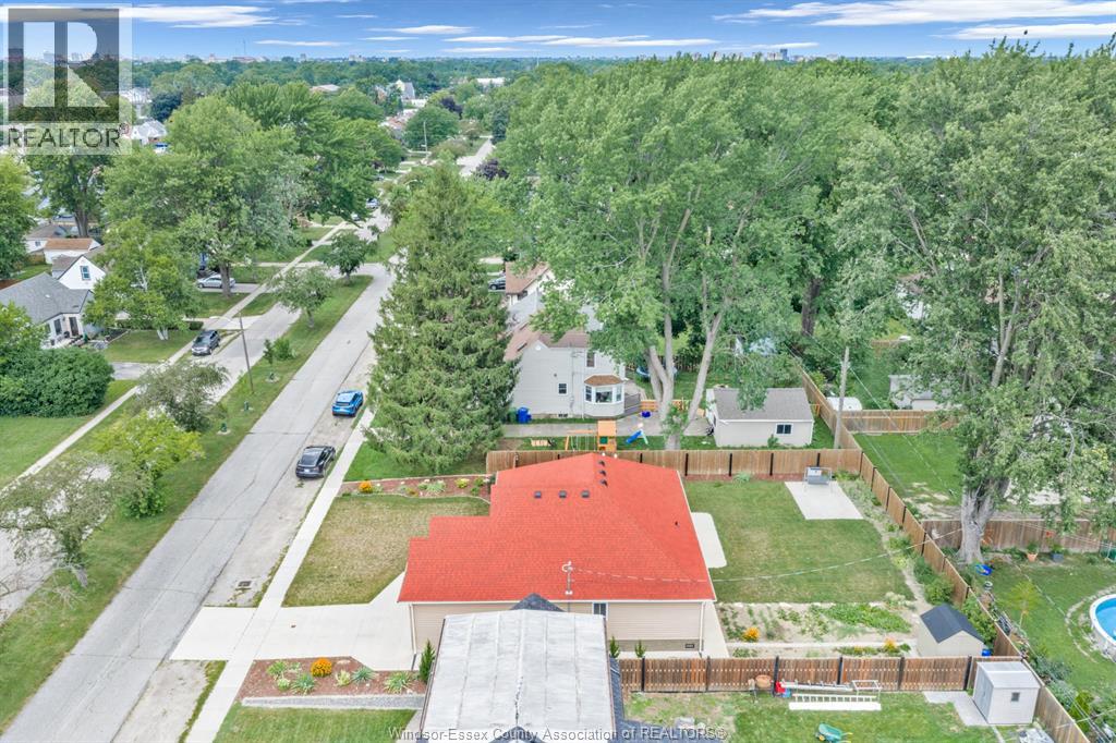 2482 Rossini, Windsor, Ontario  N8W 4R1 - Photo 3 - 26018292