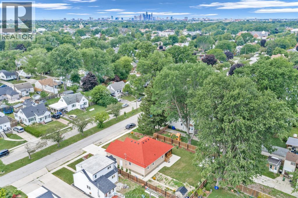 2482 Rossini, Windsor, Ontario  N8W 4R1 - Photo 4 - 26018292