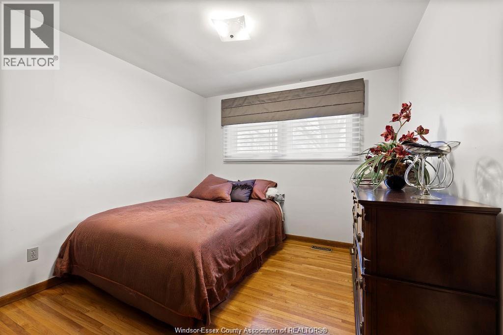 1670 Campbell Avenue, Windsor, Ontario  N9B 2K6 - Photo 13 - 26018302